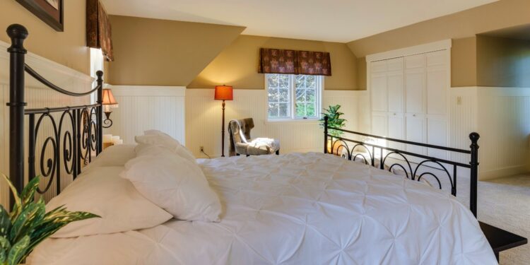 11 Awesome Farmhouse Bedroom Ideas That Will Make You Want To Upgrade