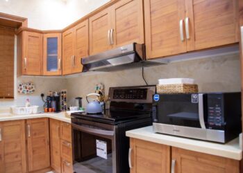 Have An Overheating Microwave? Here are 6 Easy Tips on How You Can Fix It