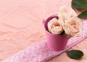 10 Steps To Making Artificial Flowers Look Real