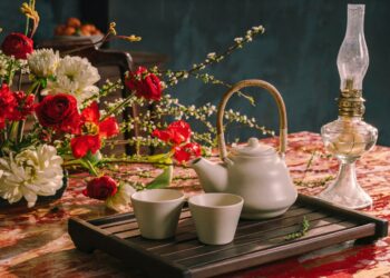 How To Make a Gorgeous Herb Thanksgiving Centerpiece