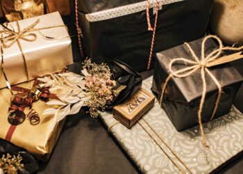 12 Unique and Beautiful Holiday Gift Guide