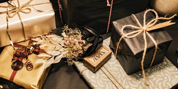 12 Unique and Beautiful Holiday Gift Guide