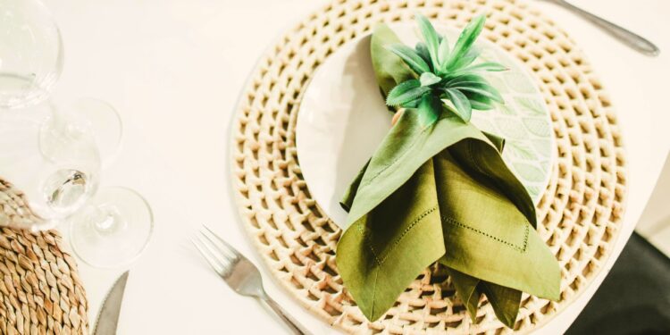 How To Fold A Thanksgiving Napkin – The Ultimate Guide
