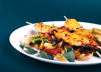 How I Hosted A Casual Football Party & Made Everyone Happy