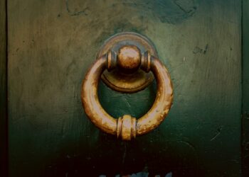 10 Stylish Door Knockers You Will Installed Immediately